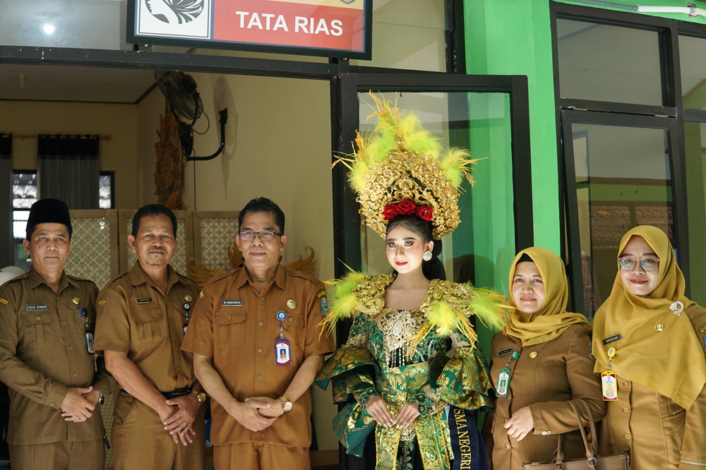 kunjungan ruang DT rias
